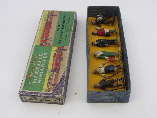 3 Stations-service Miniatures Hornby Anciennes - Pour Figurines, Voitures, Train - Occasion