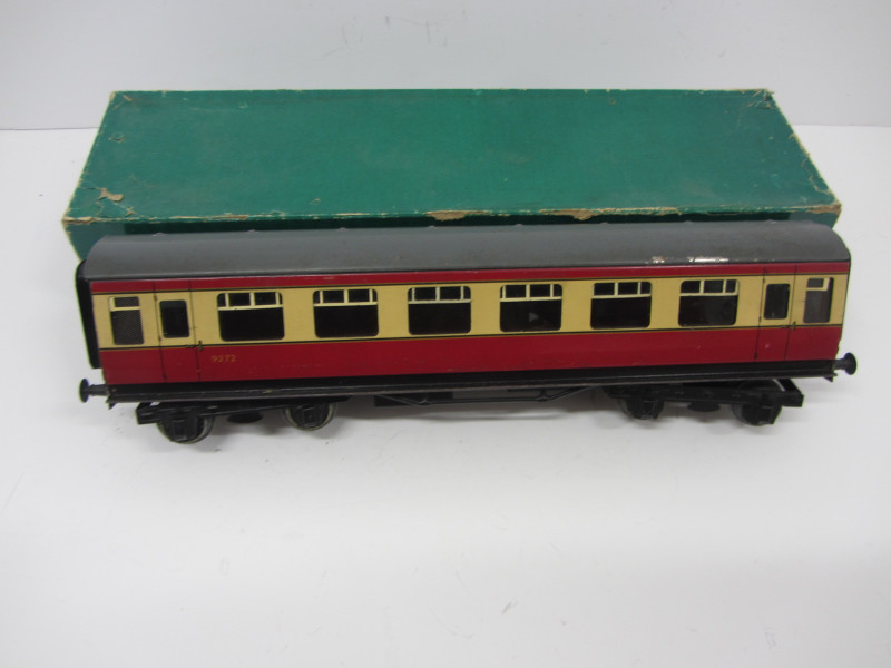 Stop the Drop Auction BassettLowke Gauge 0 BR Blood and Custard 3rd Class Bogie Coach Boxed