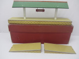 Postwar Hornby Gauge 0 "Trent" Island Platform Boxed
