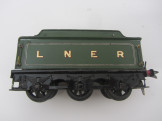 Hornby Gauge 0 LNER Darker Green No2 Special Tender