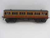 Hornby Gauge 0 Metropolitan All First Bogie Coach