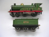 Early Hornby Gauge 0 Clockwork L & NER Green 4-4-0 2711 Locomotive and Tender