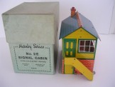 Hornby Gauge 0 2E Signal Cabin, Boxed