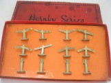 Hornby Gauge 0 No 5 Gradient Posts and Mile Posts, Boxed