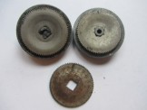 3 Hornby Gauge 0 E220 Drive Gears 2 are with Wheels