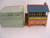 Hornby Gauge 0 2E Signal Box.  Contained in flatter box with Buenos Aires label.