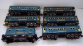 Lionel 251E Electric 2-4-2 Overhead Electric Locomotive and 5 12 Wheel Passenger Coaches