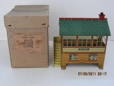 Early Hornby Gauge 0 ''Windsor'' Signal Cabin in Rare Grey box with Pink label