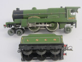 Hornby Gauge 0 20V LNER Darker Green "Flying Scotsman" Locomotive and Tender