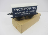 Taylor Gauge 0 Limited Edition No104 of 1000 "Pickfords" PO Van Boxed