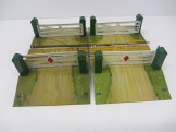 2 Hornby Gauge 0 No1 Level Crossings