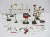 Crescent Toys 00 Gauge Signals Etc
