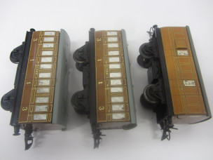 Rake of 3 Postwar Hornby Gauge 0 NE No1 Passenger Coaches