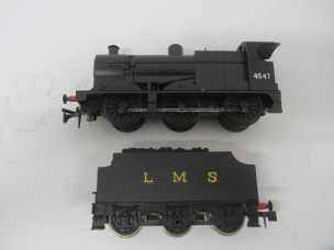 Lima Gauge 0 12v DC 4F Locomotive and tender