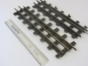 2 Gauge One 3-Rail Hollow Brass Rail on Wooden Sleepers Straight Rails