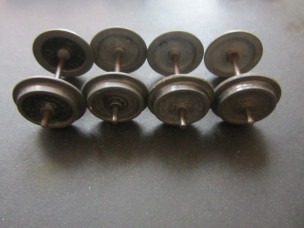 Set of Leeds Gauge 0 Bogie Coach Wheels on Axles