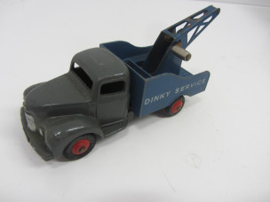 Dinky Toys Commer Breakdown Truck