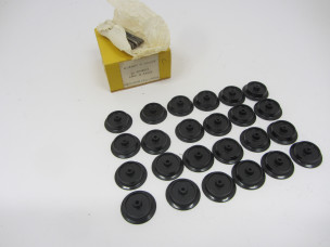 24 Postwar Hornby Gauge 0 Plastic Wheels with Axles Boxed