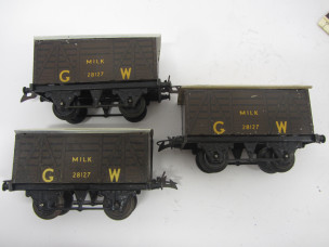 3 Hornby Gauge 0 No 0 GW Milk Traffic Vans